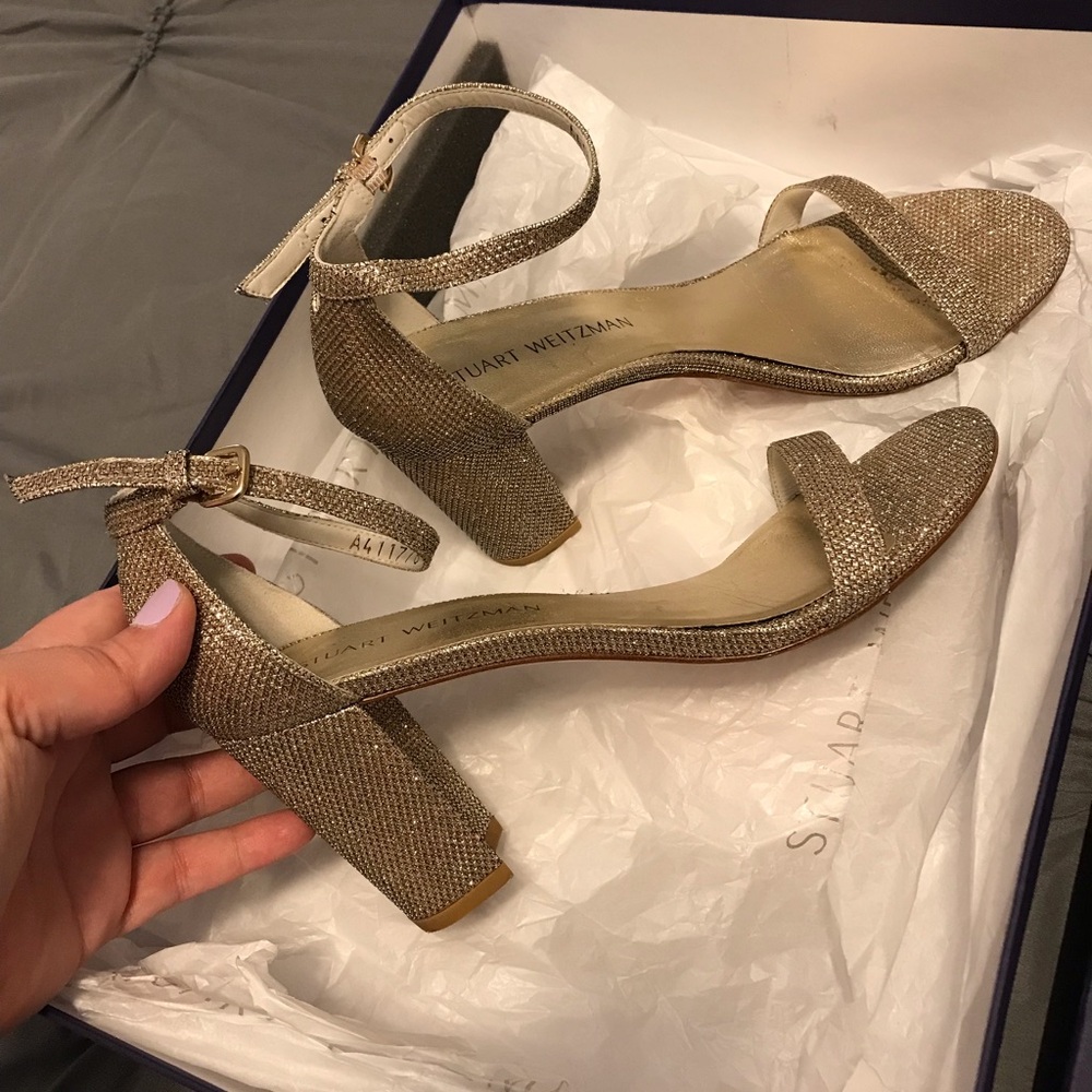 Stuart Weitzman size 9.5/10. Nudist Collection. Gold. Limited edition.
